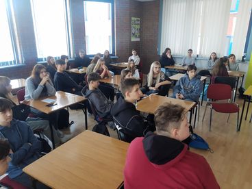Młodzież z I LO rozmawiała o walce z uzależnieniem